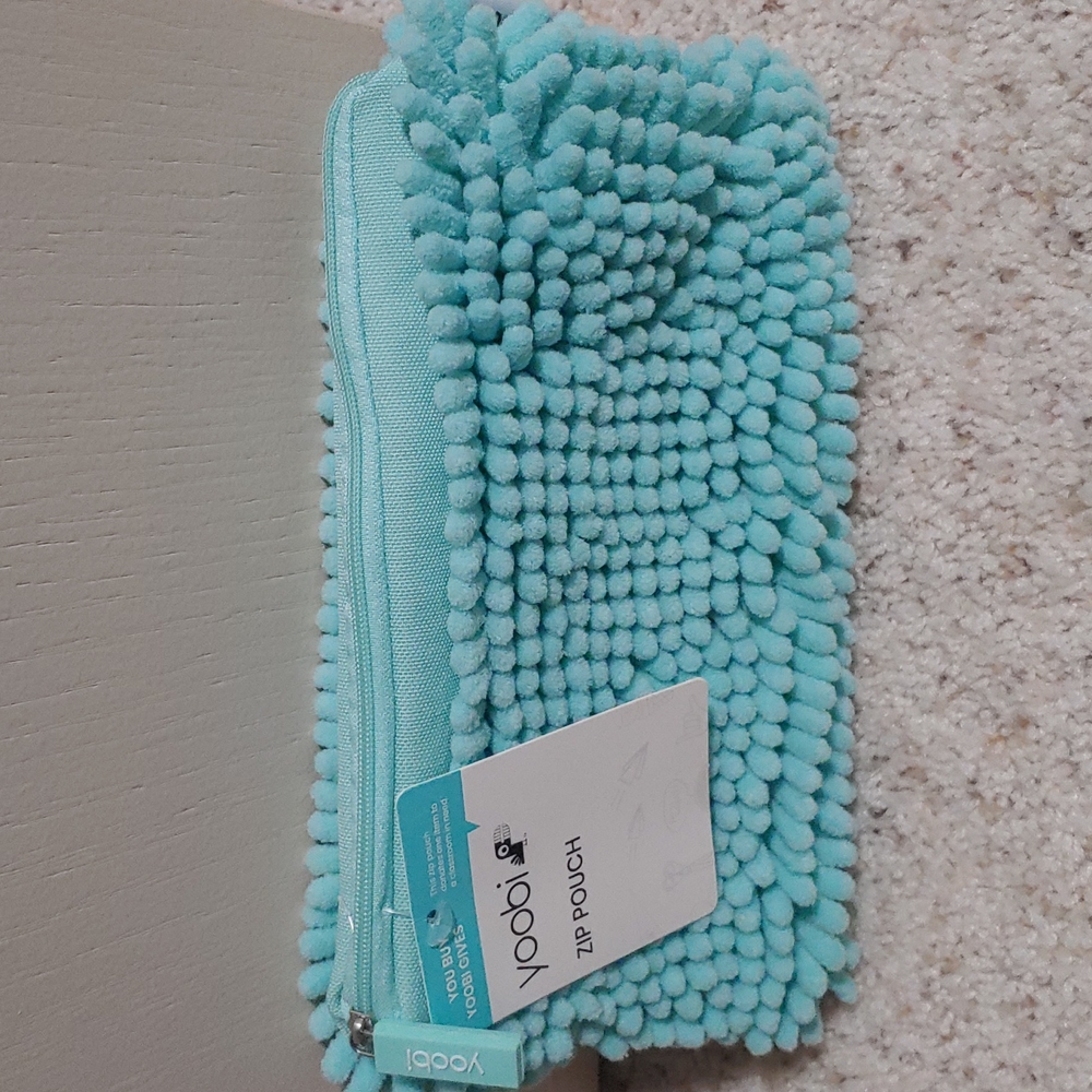 Yoobi zip pouch